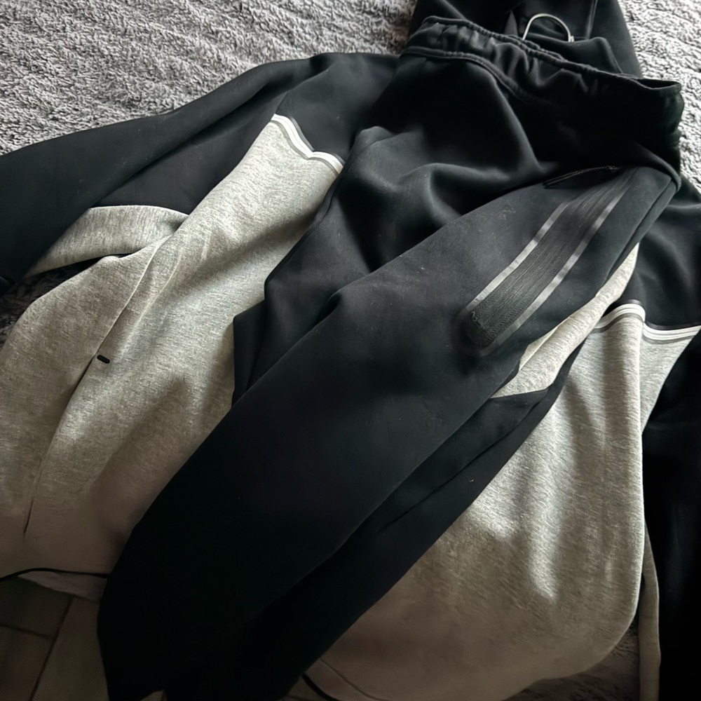 Nike tech
